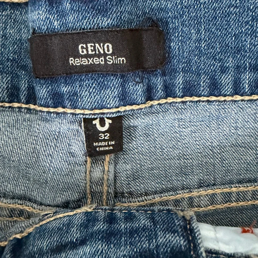 True Religion Geno SN Flap‎ Slim Mens Jeans Medium Spiced Orchard Wash 32 700596